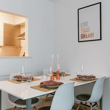 Huswell - Cosy Close To The Apartment *