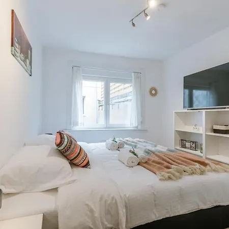 Huswell - Cosy Close To The Apartment *